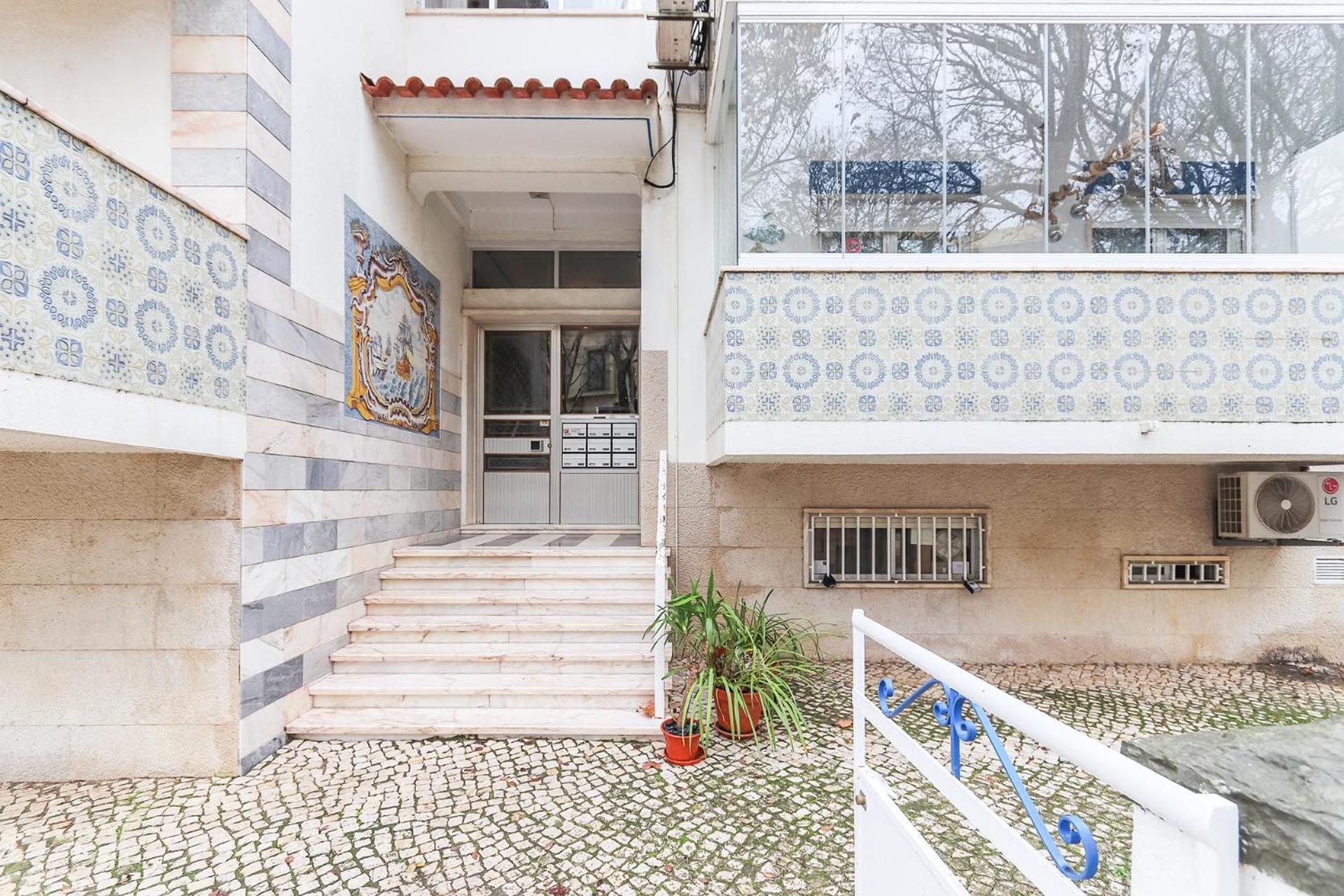 Cascais Beach Flower Apartment Estoril Exterior photo